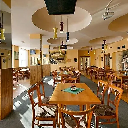 酒店 Belvedere Příbram